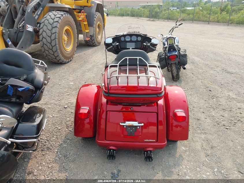 2018 Harley-davidson Tri glide ultra VIN 1HD1MAD11JB850015 IAAI salvage auction — FRONT END, Salvage (Pennsylvania), sold $9,200 on 2026-08-04 (photo 6)