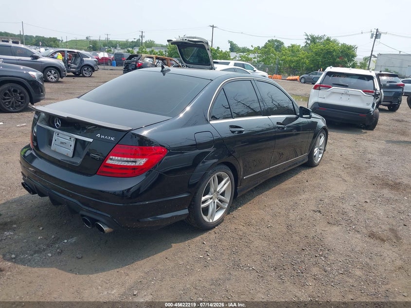 2012 Mercedes-benz C class VIN WDDGF8BB2CR210583 IAAI salvage auction — NORMAL WEAR, Clear (New Jersey), sold $1,750 on 2026-07-27 (photo 4)