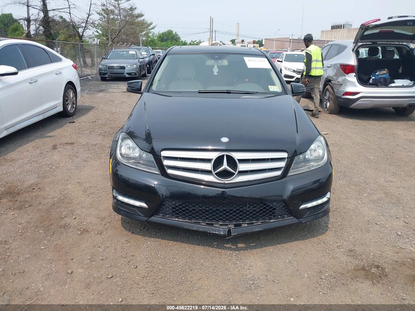 2012 Mercedes-benz C class VIN WDDGF8BB2CR210583 IAAI salvage auction — NORMAL WEAR, Clear (New Jersey), sold $1,750 on 2026-07-27 (photo 6)