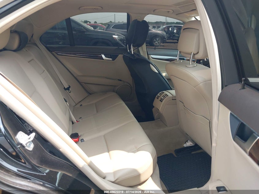 2012 Mercedes-benz C class VIN WDDGF8BB2CR210583 IAAI salvage auction — NORMAL WEAR, Clear (New Jersey), sold $1,750 on 2026-07-27 (photo 8)