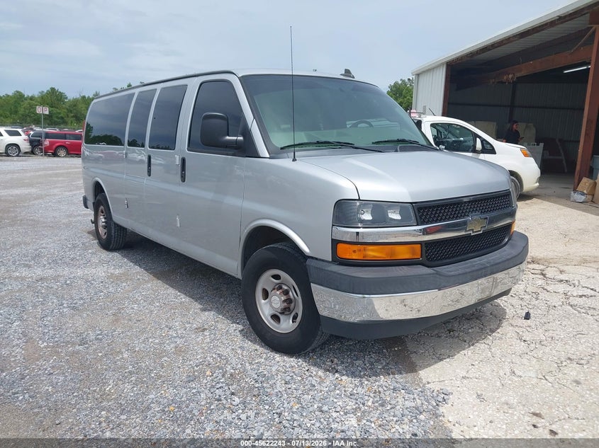 2018 Chevrolet Express 3500 VIN 1GAZGPFG0J1161582 — IAAI salvage auction photo