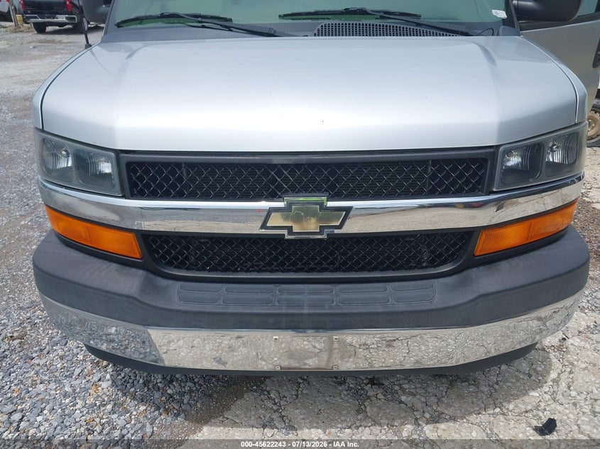 2018 Chevrolet Express 3500 VIN 1GAZGPFG0J1161582 IAAI salvage auction — NORMAL WEAR, Sf97 (Mississippi), sold $17,800 on 2026-09-09 (photo 6)