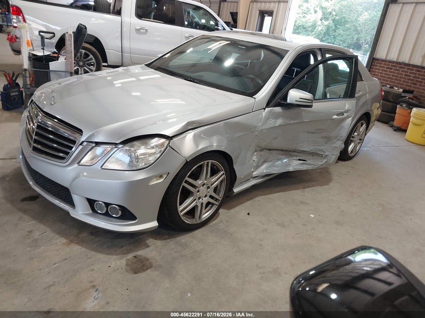 2010 Mercedes-benz E-class VIN WDDHF5GB4AA166237 IAAI salvage auction — SIDE, Salvage (North Carolina), sold $1,100 on 2026-08-09 (photo 2)