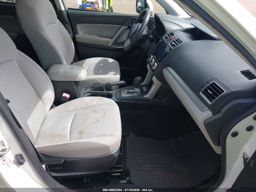 2017 Subaru Forester VIN JF2SJADC0HH537482 IAAI salvage auction — NORMAL WEAR, Clear (Mississippi), sold $1,350 on 2026-07-30 (photo 5)