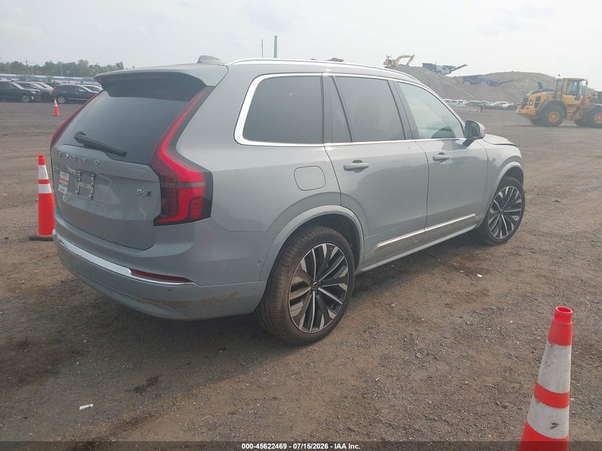 2025 Volvo Xc90 VIN YV4062PBXS1373767 IAAI salvage auction — WATER/FLOOD, Salvage Title, sold $26,525 on 2026-08-18 (photo 4)