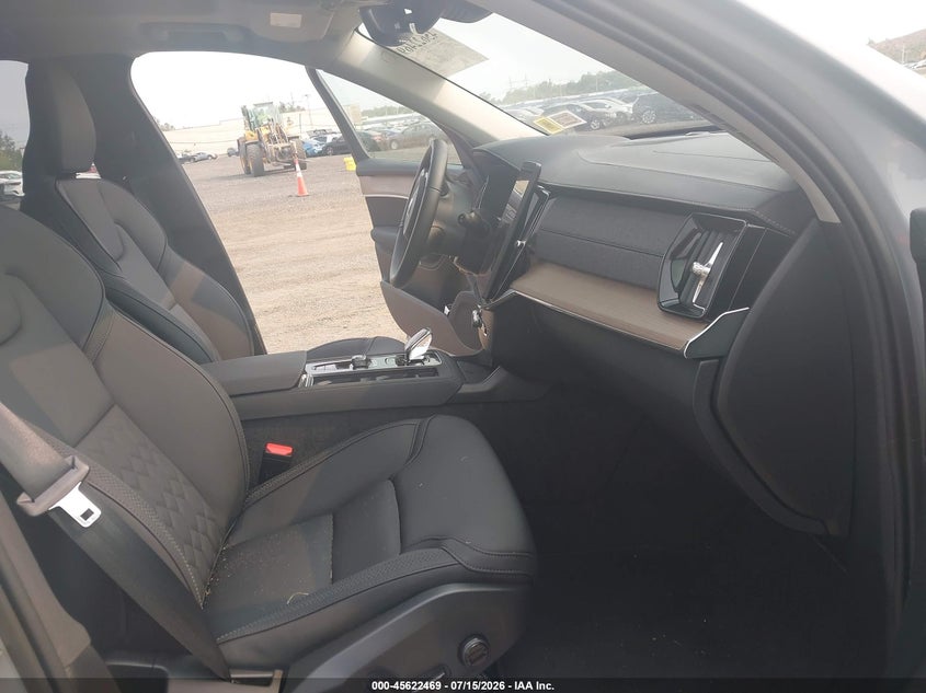 2025 Volvo Xc90 VIN YV4062PBXS1373767 IAAI salvage auction — WATER/FLOOD, Salvage Title, sold $26,525 on 2026-08-18 (photo 5)