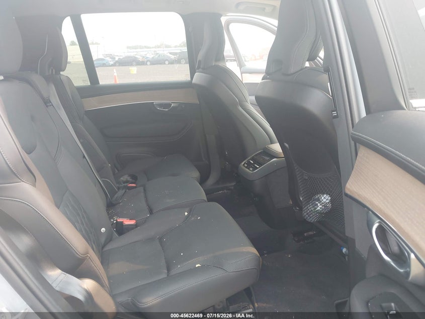 2025 Volvo Xc90 VIN YV4062PBXS1373767 IAAI salvage auction — WATER/FLOOD, Salvage Title, sold $26,525 on 2026-08-18 (photo 8)