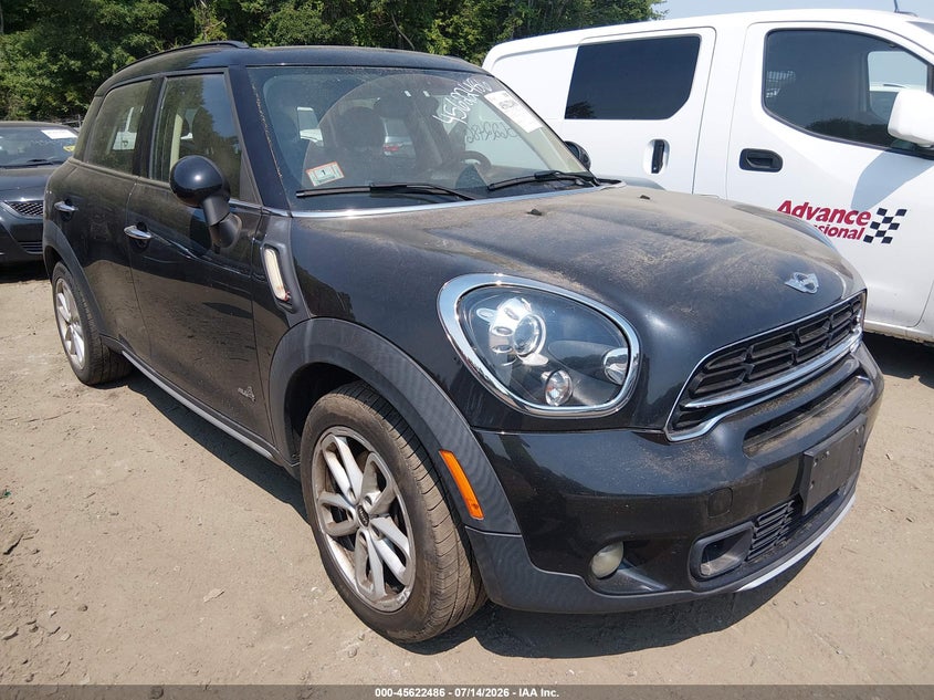 2016 Mini Countryman VIN WMWZC5C52GWT39592 IAAI salvage auction — NORMAL WEAR, Clear (Massachusetts), sold $225 on 2026-07-28 (photo 1)