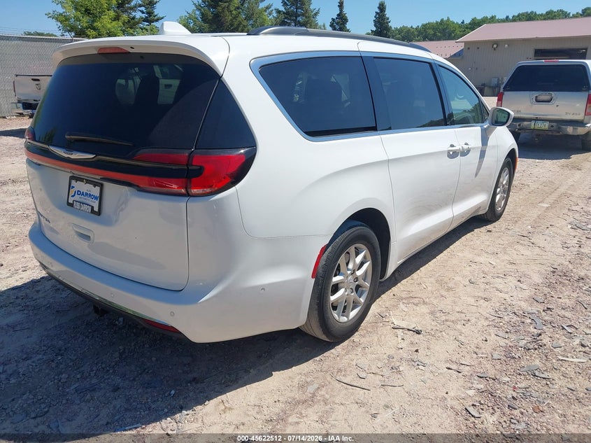 2022 Chrysler Pacifica VIN 2C4RC1BG6NR157169 IAAI salvage auction — HAIL, Salvage (Wisconsin), sold $10,300 on 2026-07-29 (photo 4)