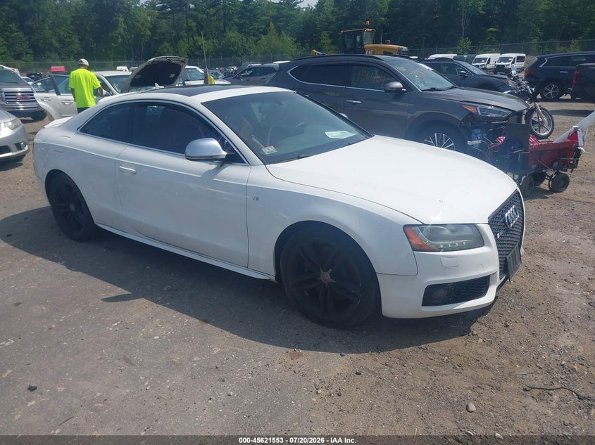 2009 Audi S5 VIN WAURV78T99A036595 IAAI salvage auction — NORMAL WEAR, Clear (Massachusetts), sold $500 on 2026-07-31 (photo 1)