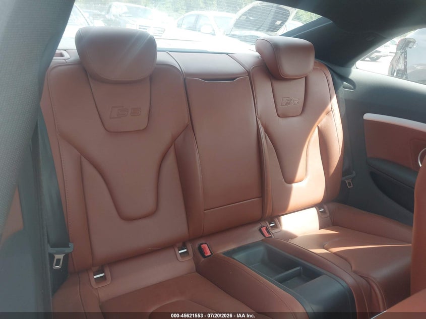 2009 Audi S5 VIN WAURV78T99A036595 IAAI salvage auction — NORMAL WEAR, Clear (Massachusetts), sold $500 on 2026-07-31 (photo 8)
