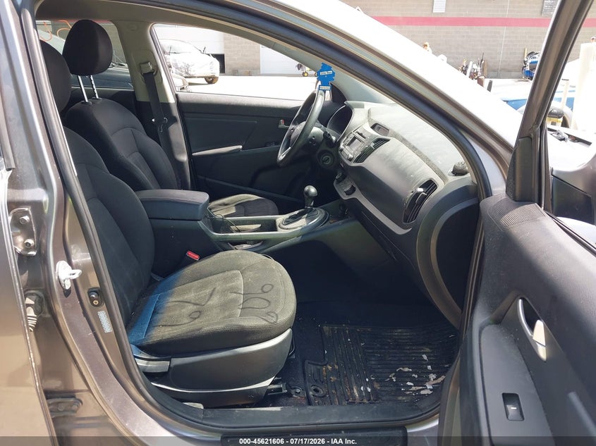 2011 Kia Sportage VIN KNDPBCA27B7015471 IAAI salvage auction — NORMAL WEAR, Original (Maine), sold $1,400 on 2026-07-30 (photo 5)