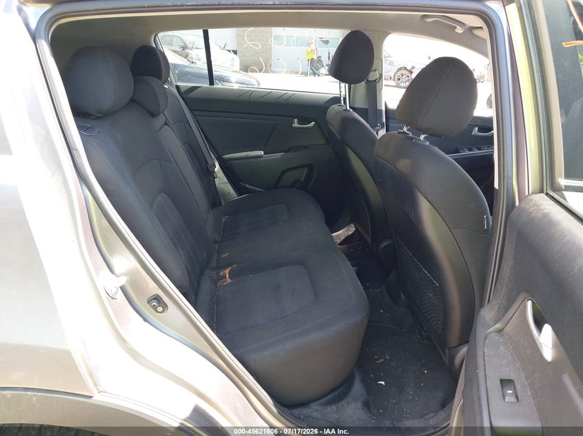 2011 Kia Sportage VIN KNDPBCA27B7015471 IAAI salvage auction — NORMAL WEAR, Original (Maine), sold $1,400 on 2026-07-30 (photo 8)