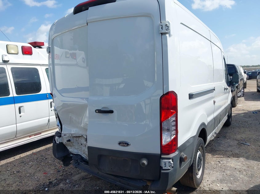 2020 Ford Transit-250 VIN 1FTBR1C8XLKB70705 IAAI salvage auction — REAR END, Clear (Texas), sold $7,150 on 2026-08-19 (photo 4)