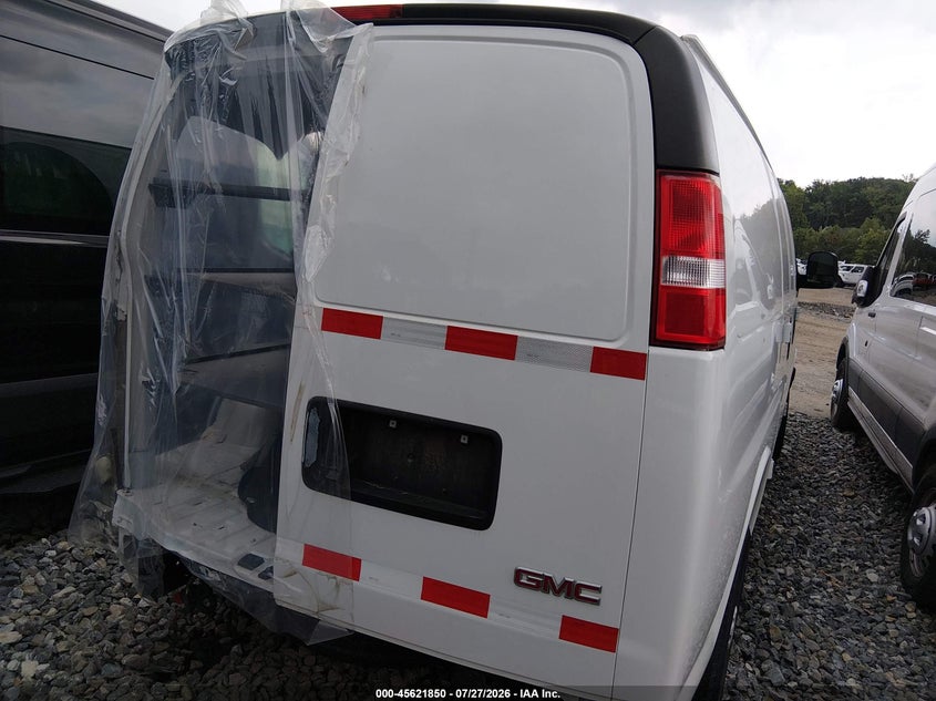 2024 Gmc Savana VIN 1GTW7AFP5R1165405 IAAI salvage auction — REAR END, Clear (Virginia), sold $9,000 on 2026-07-30 (photo 4)
