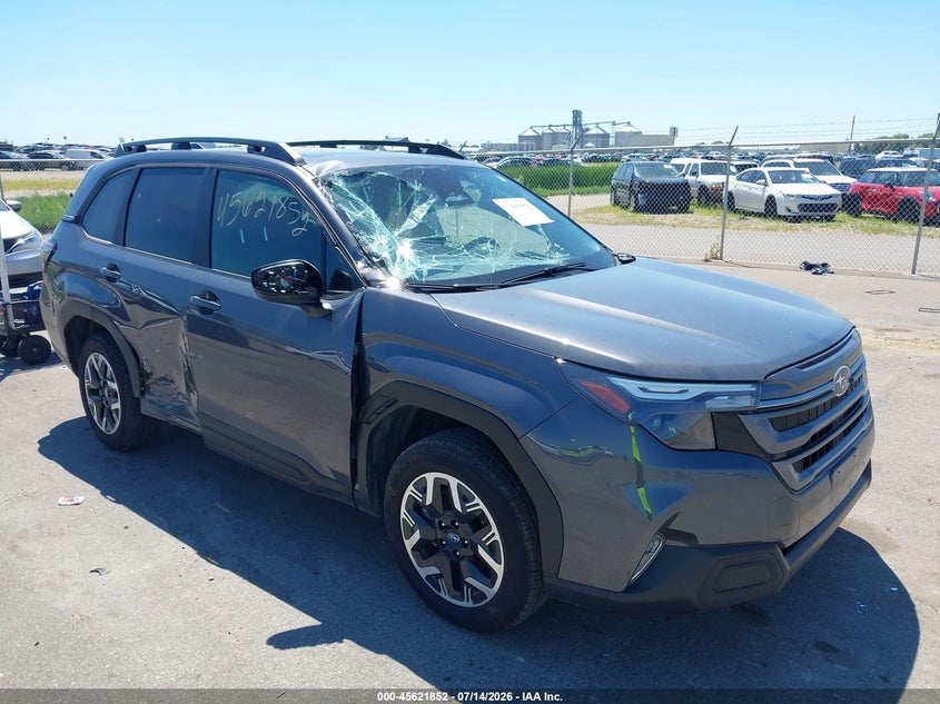 2025 Subaru Forester VIN JF2SLDDC8SH586979 IAAI salvage auction — ROLLOVER, Clear (Minnesota), sold $2,850 on 2026-07-29 (photo 1)