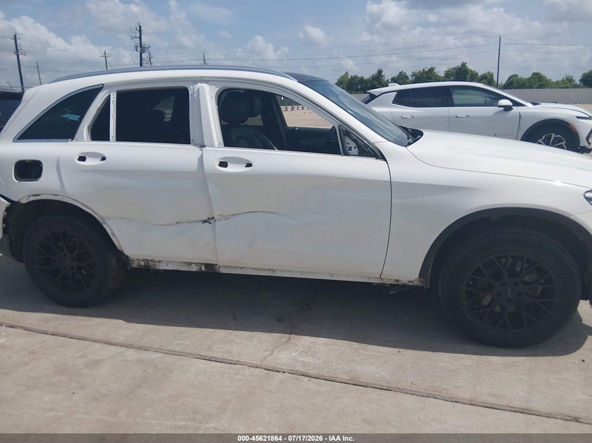 2019 Mercedes-benz Glc VIN WDC0G4KB5KF664922 IAAI salvage auction — SIDE, Original (Texas), sold $7,800 on 2026-08-19 (photo 6)