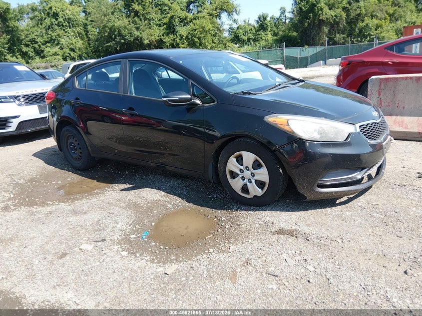 2015 Kia Forte VIN KNAFX4A6XF5330866 IAAI salvage auction — NORMAL WEAR, Clear (Maryland), sold $600 on 2026-07-30 (photo 1)
