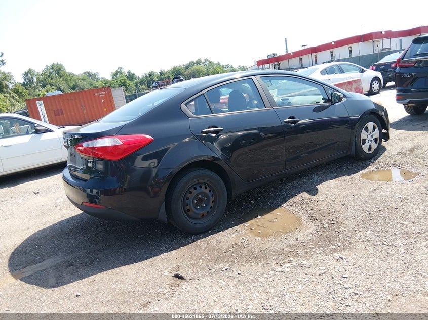 2015 Kia Forte VIN KNAFX4A6XF5330866 IAAI salvage auction — NORMAL WEAR, Clear (Maryland), sold $600 on 2026-07-30 (photo 4)