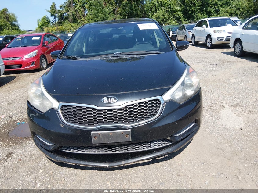 2015 Kia Forte VIN KNAFX4A6XF5330866 IAAI salvage auction — NORMAL WEAR, Clear (Maryland), sold $600 on 2026-07-30 (photo 6)