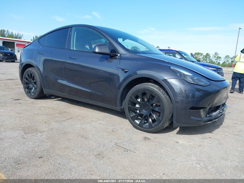 2024 Tesla Model y VIN 7SAYGDEE2RA317125 IAAI salvage auction — FRONT END, Salvage Title, sold $13,950 on 2026-08-27 (photo 1)