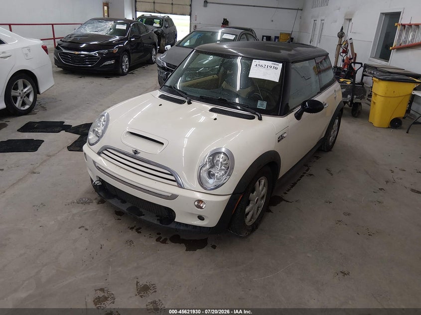 2005 Mini Cooper VIN WMWRE33425TD91652 IAAI salvage auction — NORMAL WEAR, Clear (Illinois), sold $25 on 2026-07-29 (photo 2)