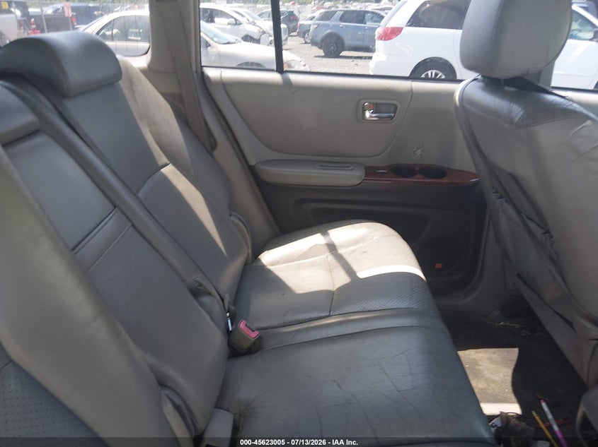 2005 Toyota Highlander VIN JTEEP21A950128017 IAAI salvage auction — NORMAL WEAR, Clear (Pennsylvania), sold $900 on 2026-07-20 (photo 8)