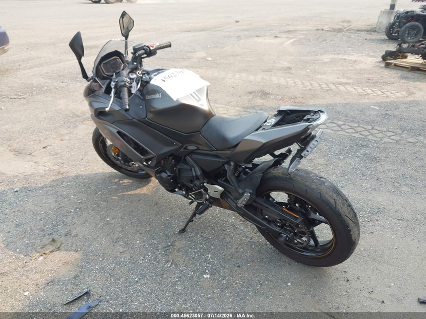 2023 Kawasaki Ninja VIN ML5EXER17PDA87373 IAAI salvage auction — RIGHT SIDE, Salvage - Greater Than 75% (Maryland), sold $25 on 2026-07-29 (photo 3)