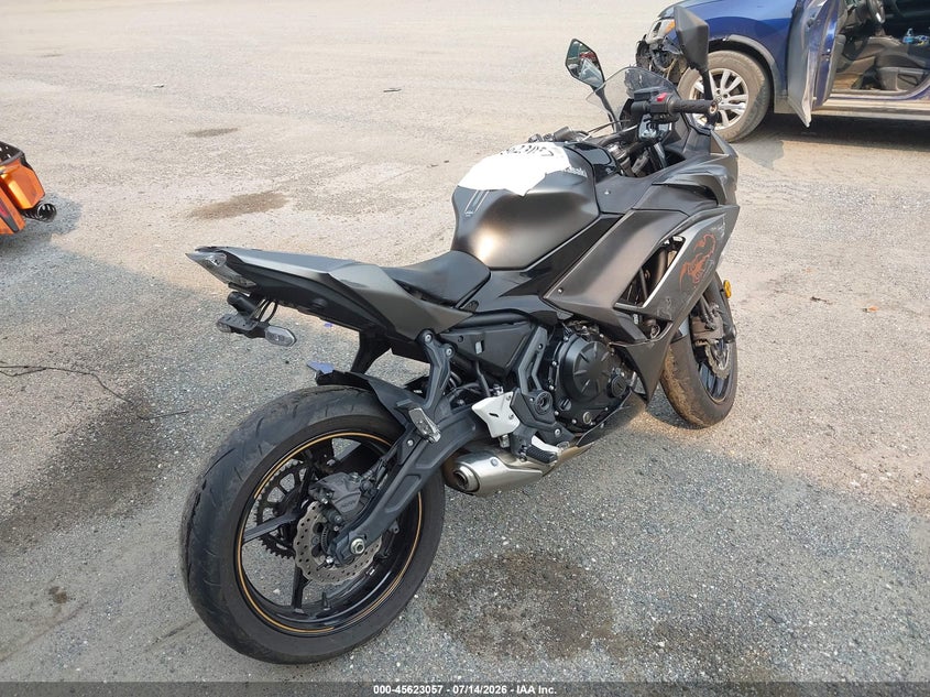 2023 Kawasaki Ninja VIN ML5EXER17PDA87373 IAAI salvage auction — RIGHT SIDE, Salvage - Greater Than 75% (Maryland), sold $25 on 2026-07-29 (photo 4)