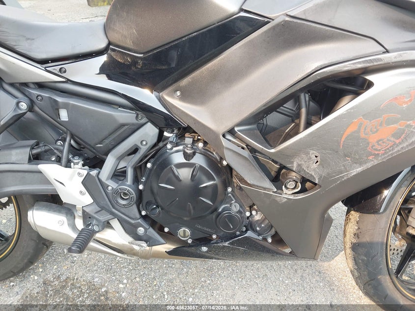 2023 Kawasaki Ninja VIN ML5EXER17PDA87373 IAAI salvage auction — RIGHT SIDE, Salvage - Greater Than 75% (Maryland), sold $25 on 2026-07-29 (photo 8)