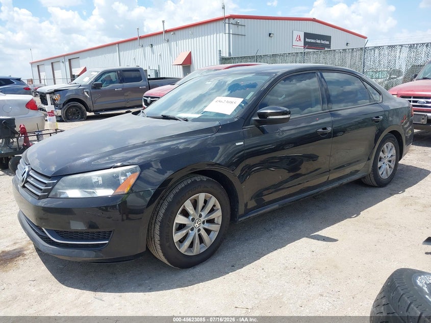 2015 Volkswagen Passat VIN 1VWAT7A32FC052442 IAAI salvage auction — NORMAL WEAR, Clear (Kansas), sold $725 on 2026-07-24 (photo 2)