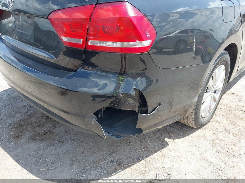 2015 Volkswagen Passat VIN 1VWAT7A32FC052442 IAAI salvage auction — NORMAL WEAR, Clear (Kansas), sold $725 on 2026-07-24 (photo 6)