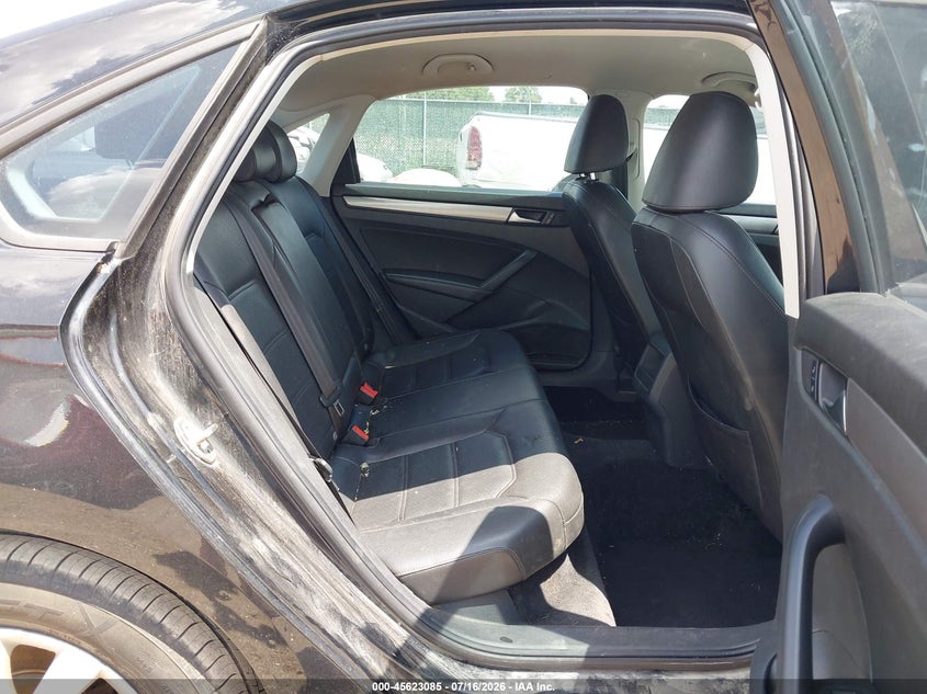 2015 Volkswagen Passat VIN 1VWAT7A32FC052442 IAAI salvage auction — NORMAL WEAR, Clear (Kansas), sold $725 on 2026-07-24 (photo 8)