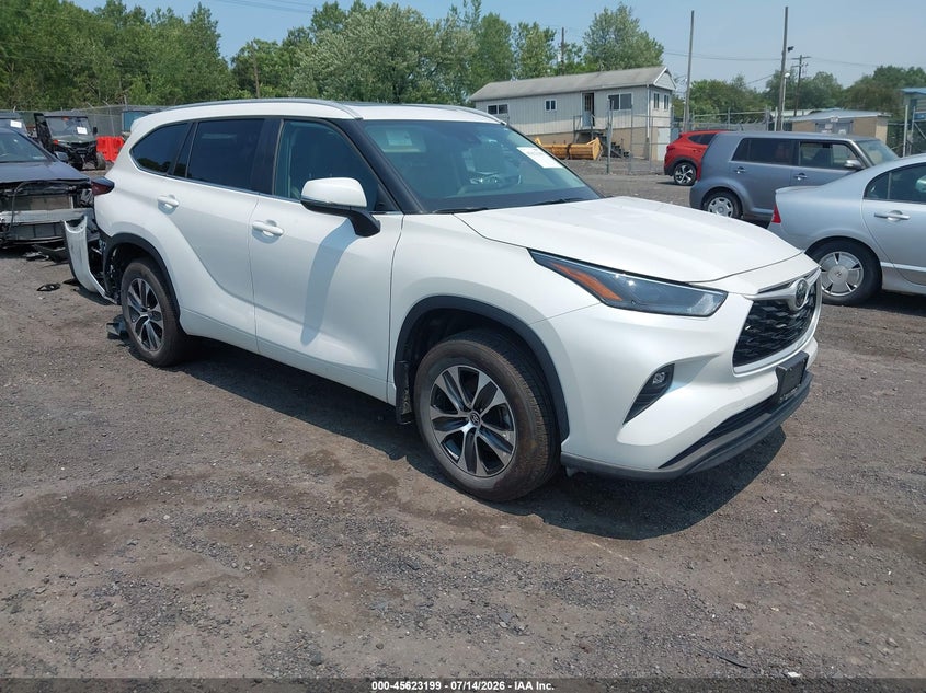 2026 Toyota Highlander VIN 5TDKDRBH5TS600583 IAAI salvage auction — REAR END, Salvage Title, sold $22,100 on 2026-07-28 (photo 1)