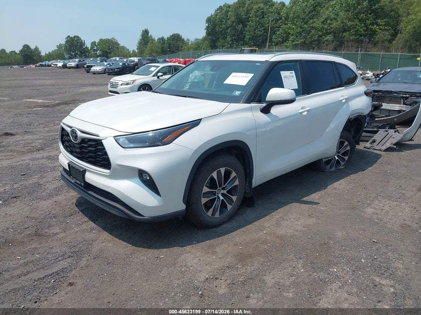 2026 Toyota Highlander VIN 5TDKDRBH5TS600583 IAAI salvage auction — REAR END, Salvage Title, sold $22,100 on 2026-07-28 (photo 2)