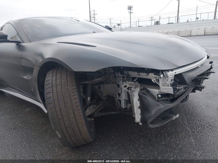 2020 Aston martin Vantage VIN SCFSMGAW8LGN03880 IAAI salvage auction — FRONT END, Salvage Title, sold $38,250 on 2026-10-21 (photo 6)