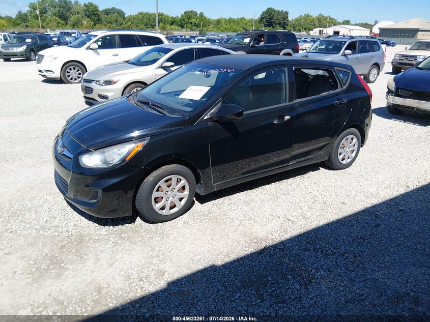2013 Hyundai Accent VIN KMHCT5AE4DU089223 IAAI salvage auction — NORMAL WEAR, Clear (Indiana), sold $225 on 2026-07-29 (photo 2)