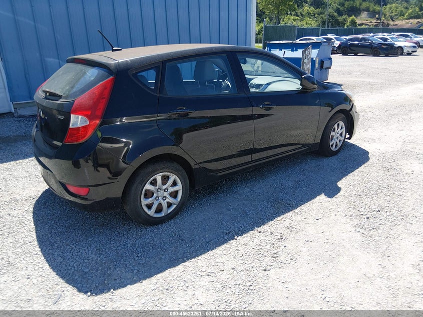 2013 Hyundai Accent VIN KMHCT5AE4DU089223 IAAI salvage auction — NORMAL WEAR, Clear (Indiana), sold $225 on 2026-07-29 (photo 4)