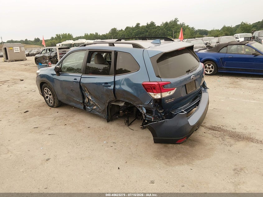 2021 Subaru Forester VIN JF2SKAJC4MH512936 IAAI salvage auction — LEFT SIDE, Salvage Title, sold $3,350 on 2026-08-02 (photo 3)