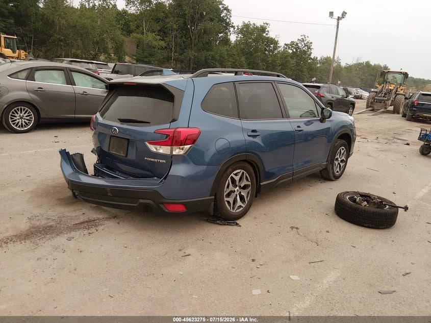 2021 Subaru Forester VIN JF2SKAJC4MH512936 IAAI salvage auction — LEFT SIDE, Salvage Title, sold $3,350 on 2026-08-02 (photo 4)