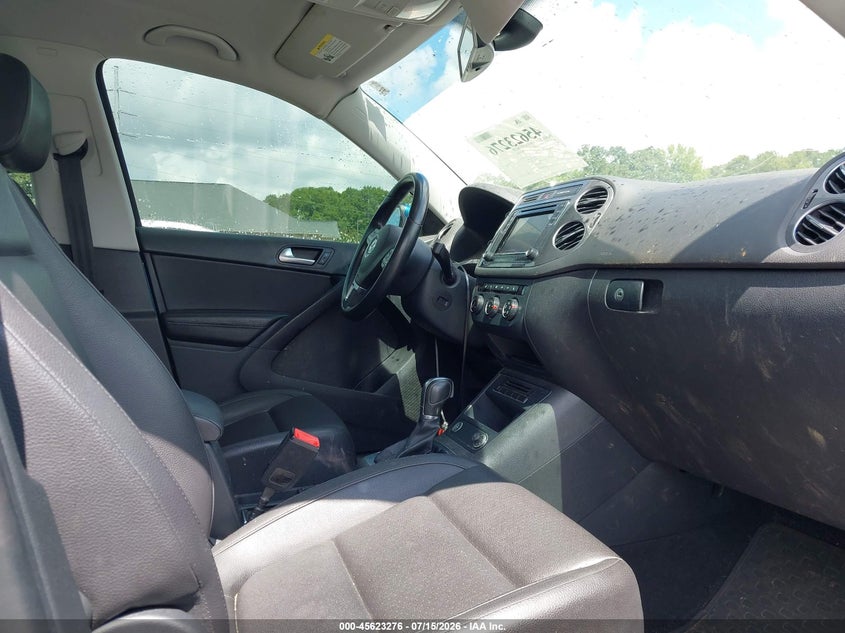 2017 Volkswagen Tiguan VIN WVGAV7AX4HW503514 IAAI salvage auction — NORMAL WEAR, Clear (Georgia), sold $1,600 on 2026-07-29 (photo 5)