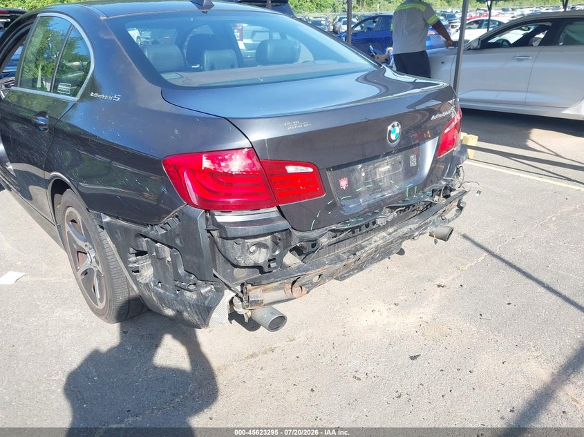 2012 BMW 5er VIN WBAFZ9C55CC751722 IAAI salvage auction — REAR END, Salvage (Connecticut), sold $1,750 on 2026-08-01 (photo 6)