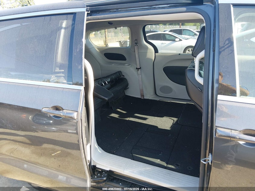 2021 Chrysler Voyager VIN 2C4RC1DG3MR506042 IAAI salvage auction — FRONT END, Salvage Title, sold $1,100 on 2026-08-21 (photo 8)