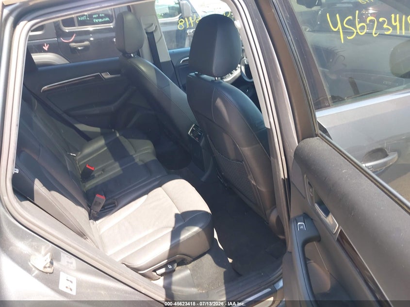 2013 Audi Q5 VIN WA1LFAFP0DA041664 IAAI salvage auction — NORMAL WEAR, Clear (Indiana), sold $1,100 on 2026-07-29 (photo 8)