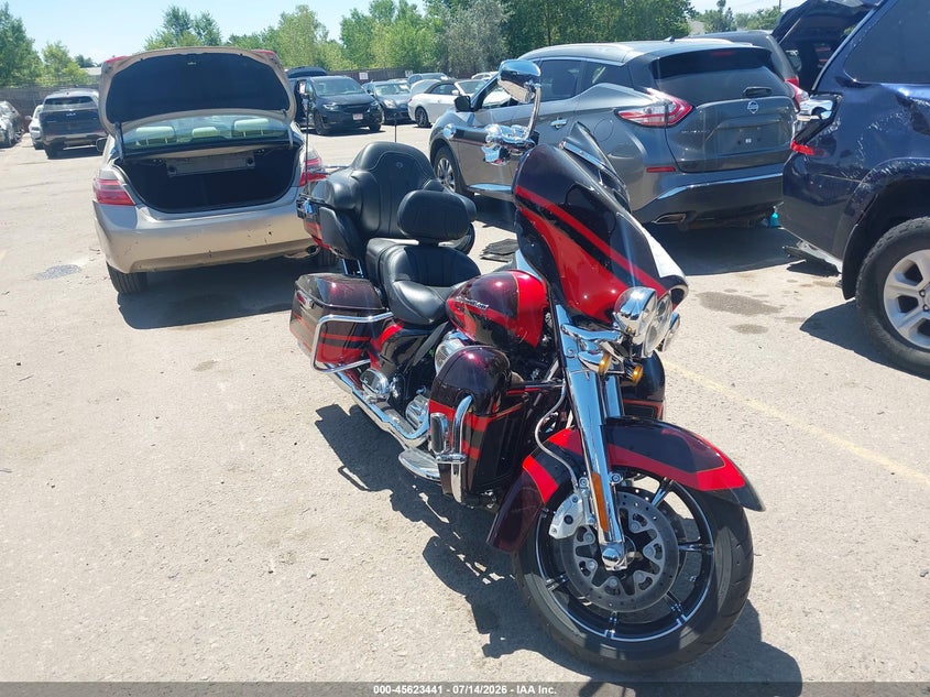 2017 Harley-davidson Electra glide VIN 1HD1TEF13HB956550 — IAAI salvage auction photo