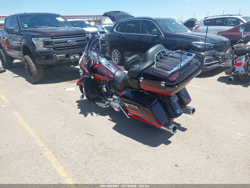 2017 Harley-davidson Electra glide VIN 1HD1TEF13HB956550 IAAI salvage auction — NORMAL WEAR, Salvage Title, sold $8,000 on 2026-08-04 (photo 2)