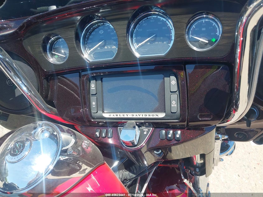 2017 Harley-davidson Electra glide VIN 1HD1TEF13HB956550 IAAI salvage auction — NORMAL WEAR, Salvage Title, sold $8,000 on 2026-08-04 (photo 7)