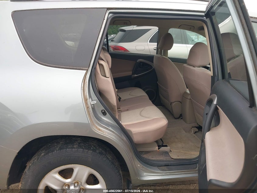2006 Toyota Rav4 VIN JTMZD33VX65029215 IAAI salvage auction — NORMAL WEAR, Clear (Massachusetts), sold $1,700 on 2026-07-31 (photo 8)