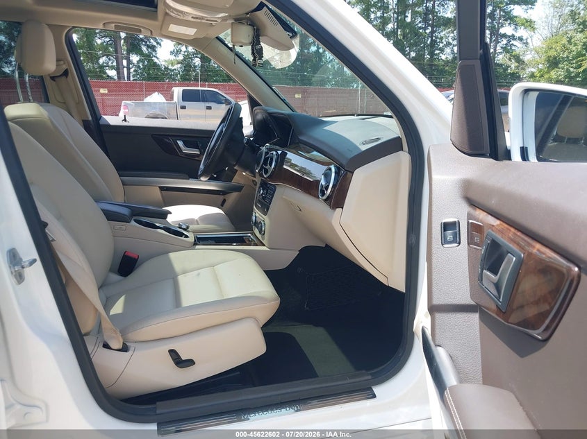 2015 Mercedes-benz Glk-klasse VIN WDCGG5HB4FG426670 IAAI salvage auction — RIGHT SIDE, Wait Title, sold $4,025 on 2026-08-20 (photo 5)