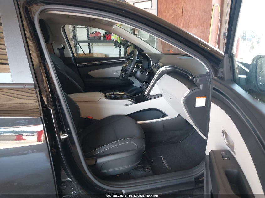 2024 Hyundai Tucson hybrid VIN KM8JBDD24RU194566 IAAI salvage auction — NORMAL WEAR, Sf97 (Wisconsin), sold $12,000 on 2026-08-11 (photo 5)